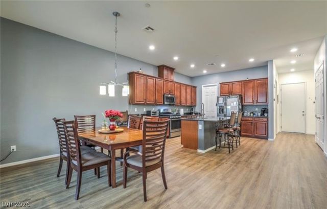 722 Orange Plume Walk, Henderson, NV 89011