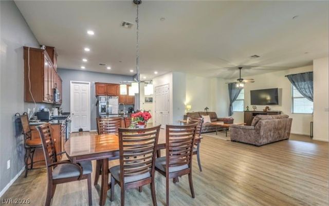 722 Orange Plume Walk, Henderson, NV 89011