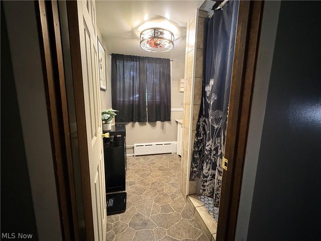 2351 Mcmackin Road, Madison, OH 44057