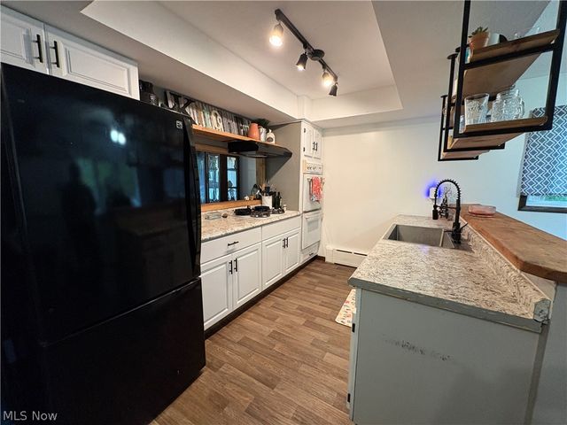 2351 Mcmackin Road, Madison, OH 44057
