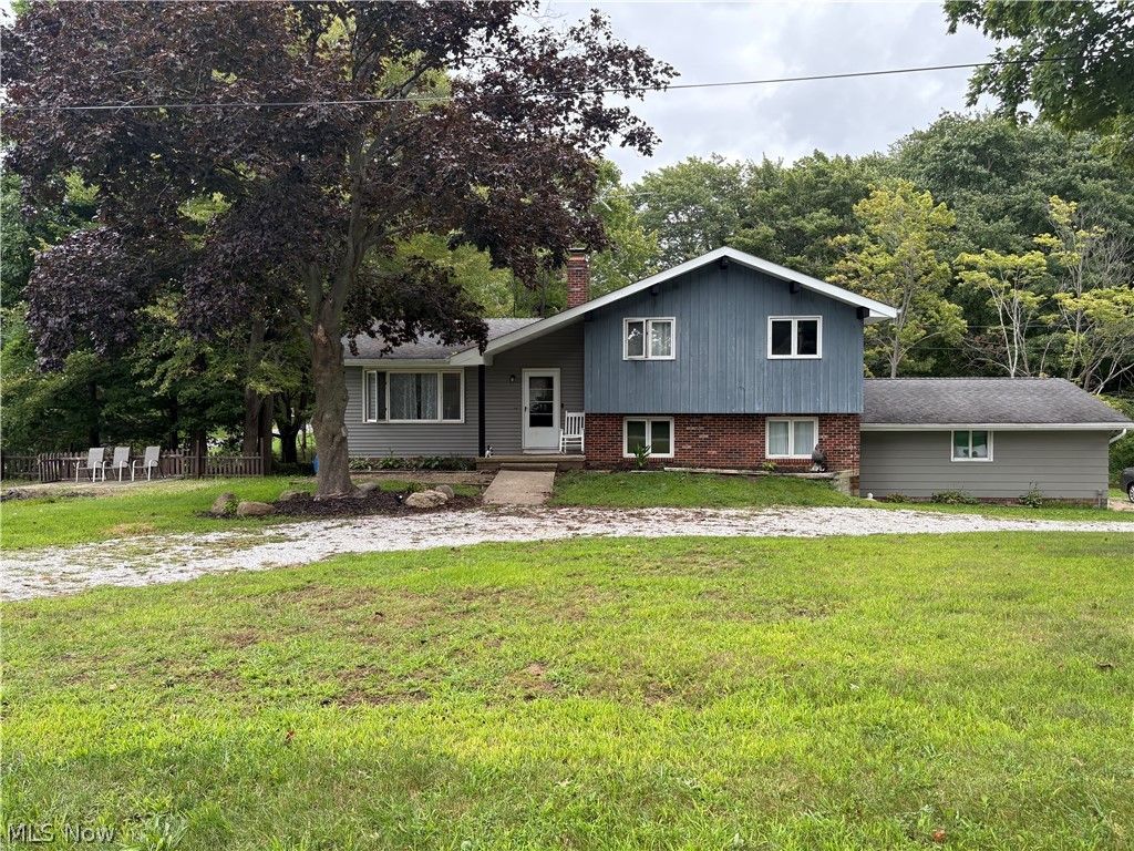 2351 Mcmackin Road, Madison, OH 44057