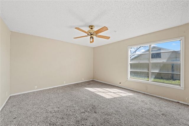 400 N Broadway Street, Riesel, TX 76682