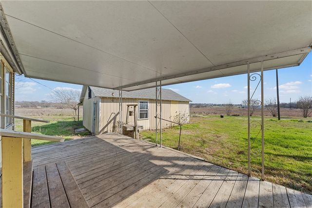 400 N Broadway Street, Riesel, TX 76682