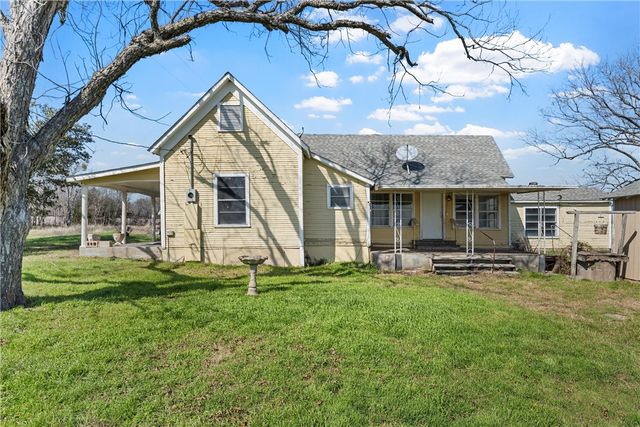 400 N Broadway Street, Riesel, TX 76682