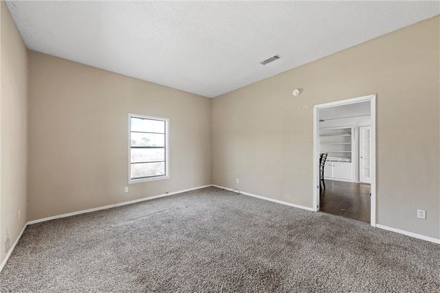 400 N Broadway Street, Riesel, TX 76682