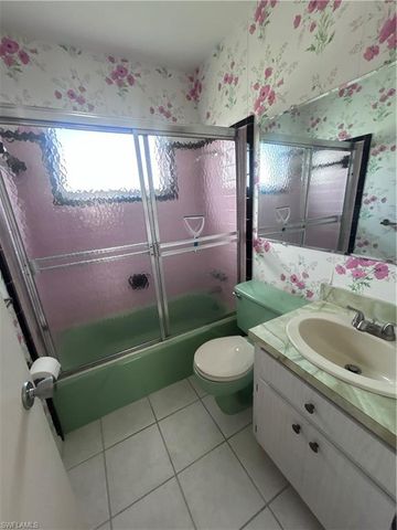 2210 Gardenia WAY, Lehigh Acres, FL 33936