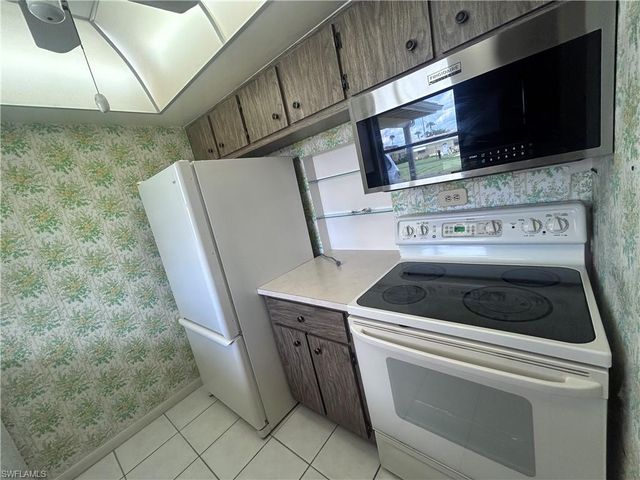 2210 Gardenia WAY, Lehigh Acres, FL 33936