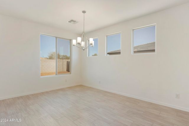 15664 W MERCER Lane, Surprise, AZ 85379