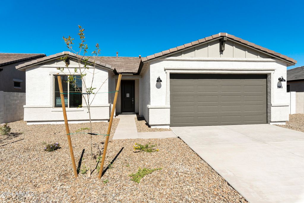 15664 W MERCER Lane, Surprise, AZ 85379