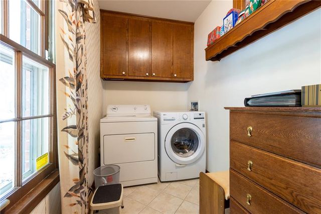 9308 Alhambra Street, Prairie Village, KS 66207