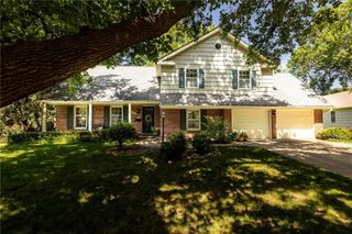 9308 Alhambra Street, Prairie Village, KS 66207
