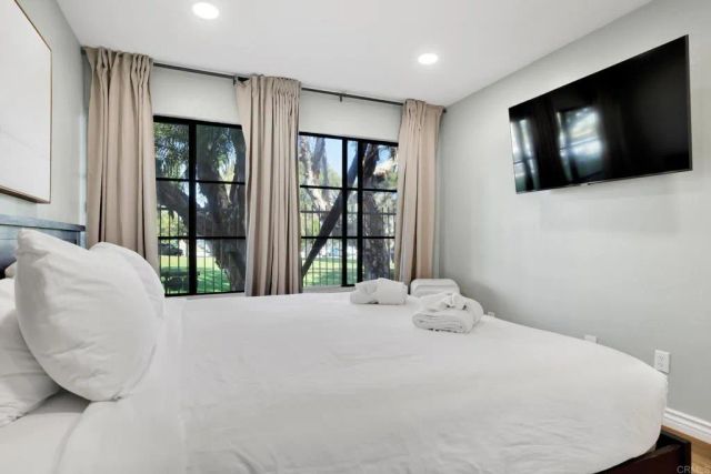 1251 Parker Pl. 2J, San Diego, CA 92109