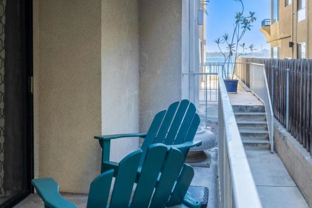 1251 Parker Pl. 2J, San Diego, CA 92109