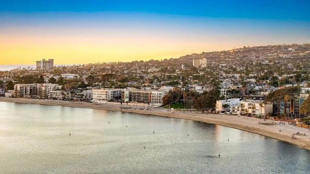 1251 Parker Pl. 2J, San Diego, CA 92109