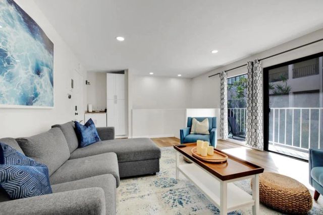 1251 Parker Pl. 2J, San Diego, CA 92109