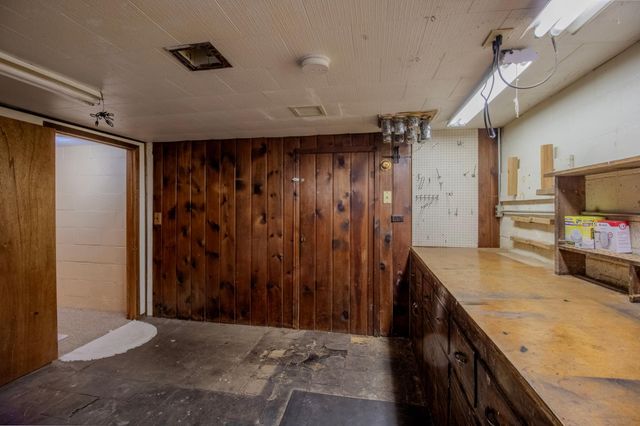 2187 Burr Street, Maplewood, MN 55117