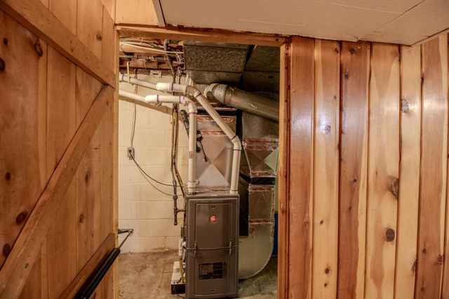 2187 Burr Street, Maplewood, MN 55117