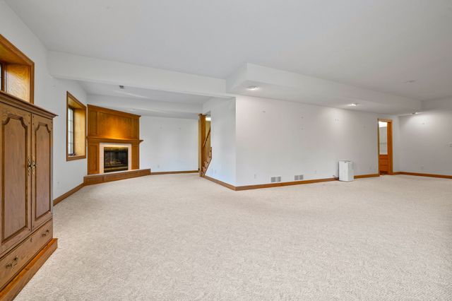 14591 Wildwood Drive, Clive, IA 50325