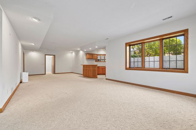 14591 Wildwood Drive, Clive, IA 50325
