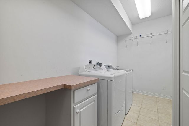 14591 Wildwood Drive, Clive, IA 50325