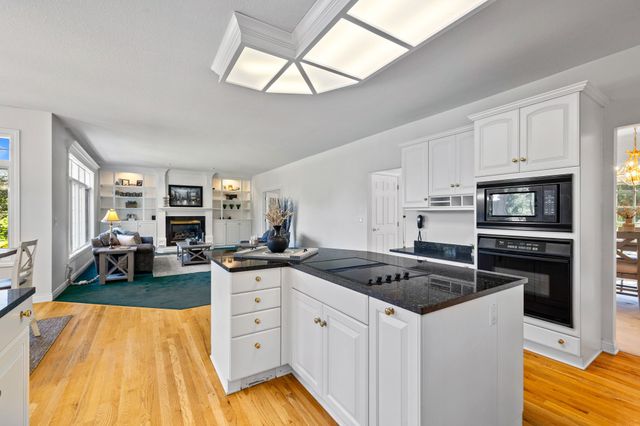 14591 Wildwood Drive, Clive, IA 50325