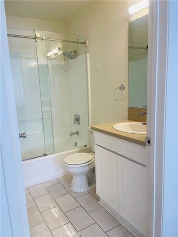 5312 Cartwright Avenue 2, North Hollywood, CA 91601