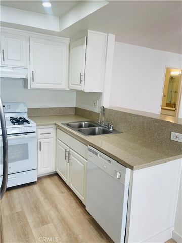 5312 Cartwright Avenue 2, North Hollywood, CA 91601