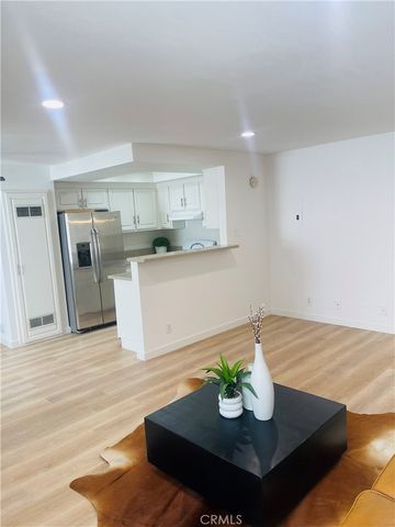 5312 Cartwright Avenue 2, North Hollywood, CA 91601