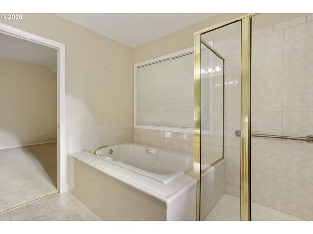 17993 Nw DUSTIN Ln, Beaverton, OR 97006