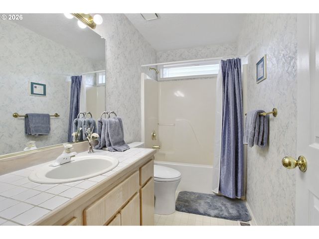 17993 Nw DUSTIN Ln, Beaverton, OR 97006