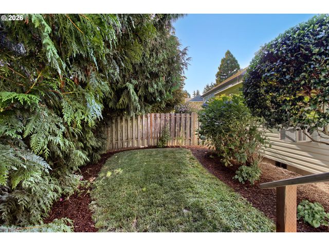 17993 Nw DUSTIN Ln, Beaverton, OR 97006