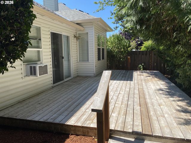 17993 Nw DUSTIN Ln, Beaverton, OR 97006
