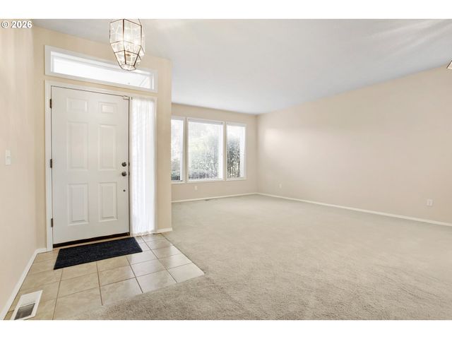 17993 Nw DUSTIN Ln, Beaverton, OR 97006