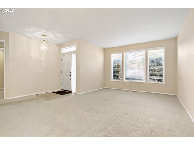 17993 Nw DUSTIN Ln, Beaverton, OR 97006