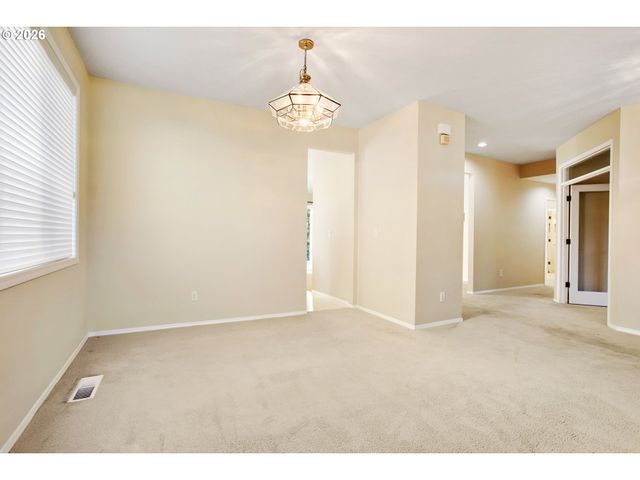 17993 Nw DUSTIN Ln, Beaverton, OR 97006