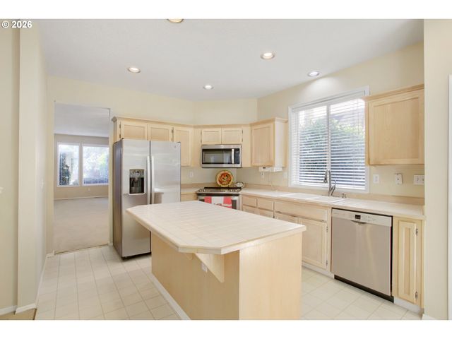 17993 Nw DUSTIN Ln, Beaverton, OR 97006
