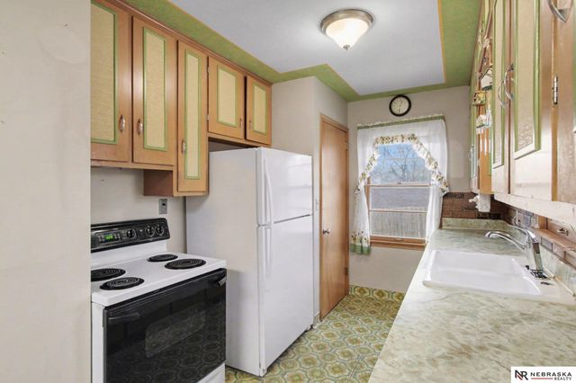 2701 Margo Street, Bellevue, NE 68147