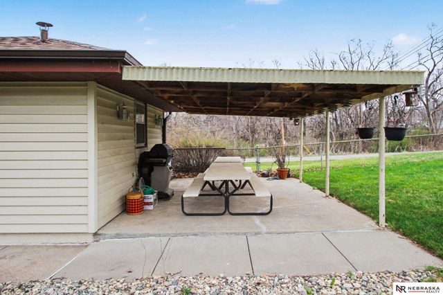 2701 Margo Street, Bellevue, NE 68147