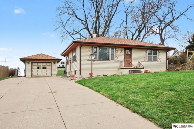 2701 Margo Street, Bellevue, NE 68147