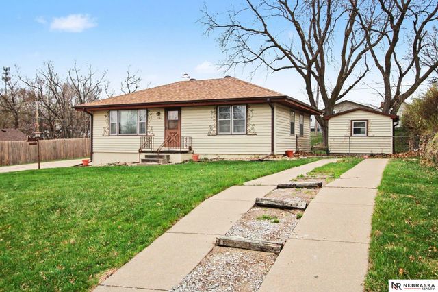 2701 Margo Street, Bellevue, NE 68147