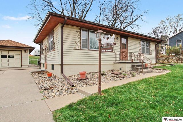 2701 Margo Street, Bellevue, NE 68147