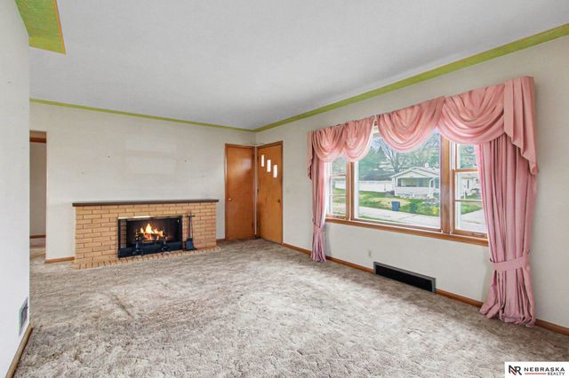 2701 Margo Street, Bellevue, NE 68147