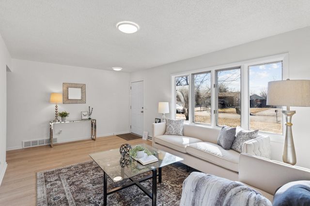 13803 Underclift Street NW, Andover, MN 55304