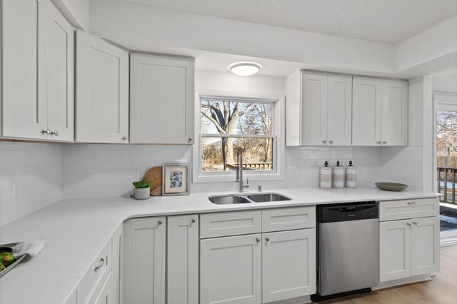 13803 Underclift Street NW, Andover, MN 55304