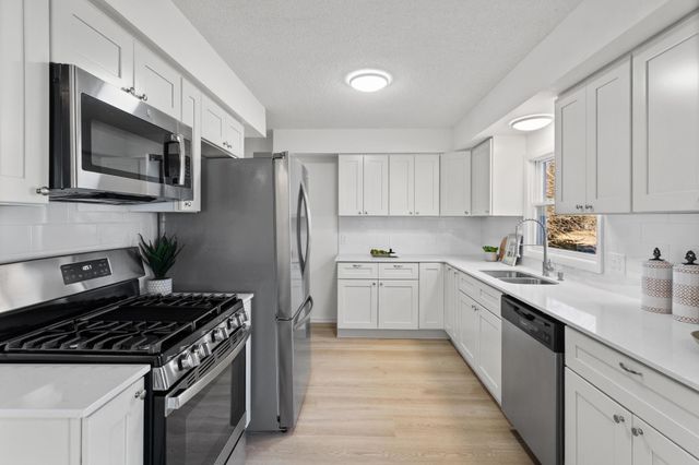 13803 Underclift Street NW, Andover, MN 55304