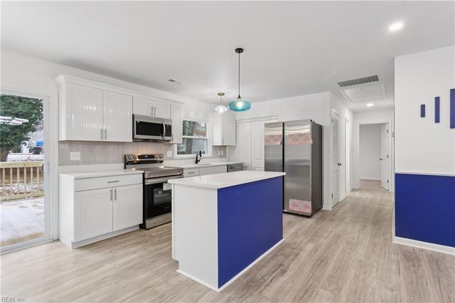 426 Nicewood DR, Newport News, VA 23602