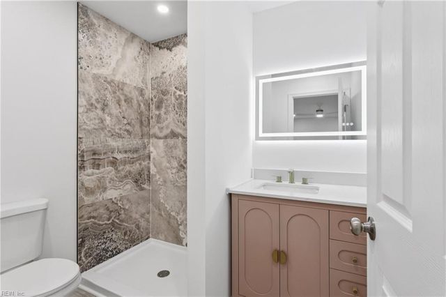 426 Nicewood DR, Newport News, VA 23602