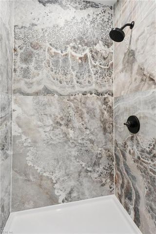 426 Nicewood DR, Newport News, VA 23602