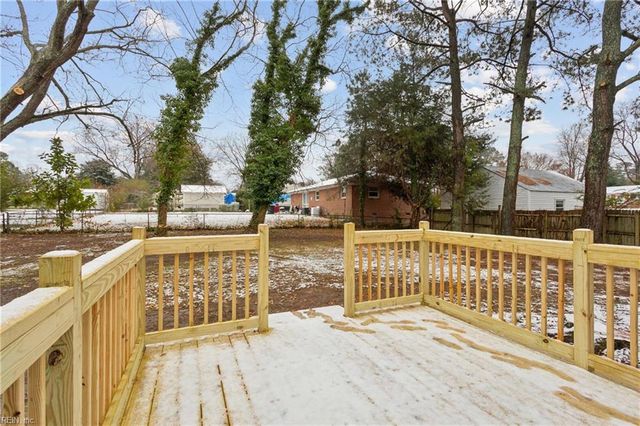 426 Nicewood DR, Newport News, VA 23602