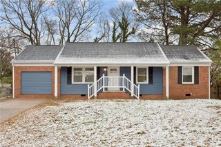 426 Nicewood DR, Newport News, VA 23602